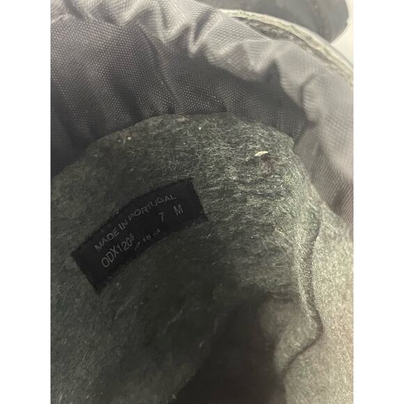 L.L. Bean Women's Size 7M Black Pebble Leather Boots Lug Sole Wool Lined (READ) - Picture 6 of 12